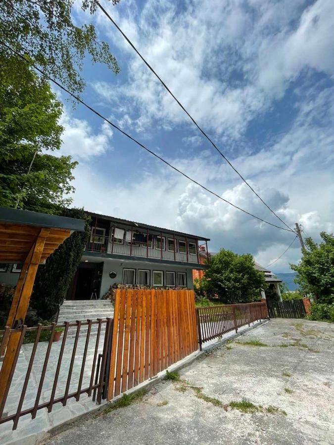 Vertical Hostel Mavrovo Exterior foto